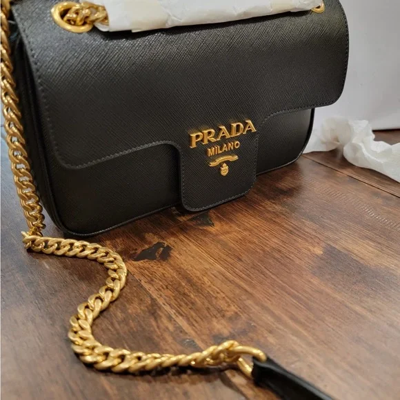 Prada crossbody - Picture 3 of 5